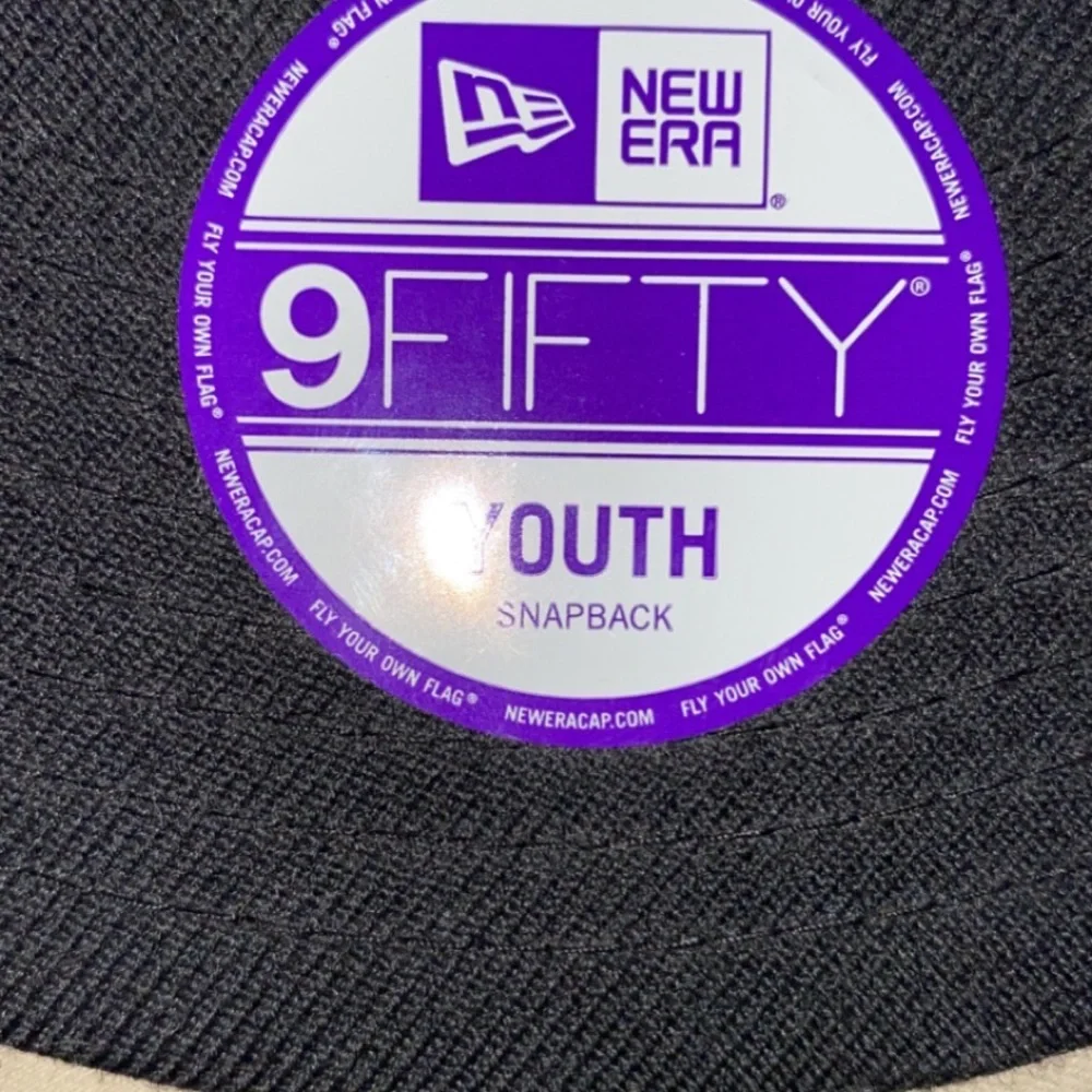 Youth New Era SnapBack Used 950 Hat - Picture 4 of 4